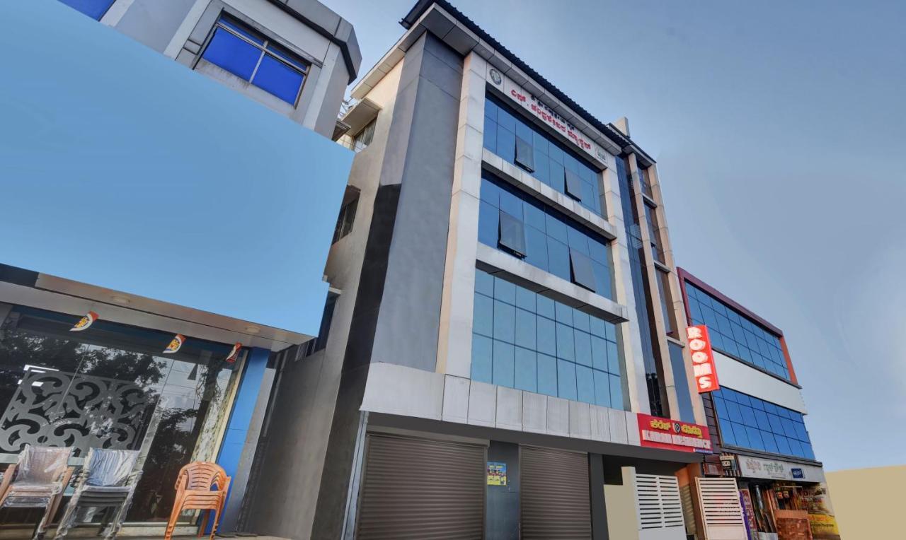 Treebo Trend Karan Residency Hotel Mysore Esterno foto